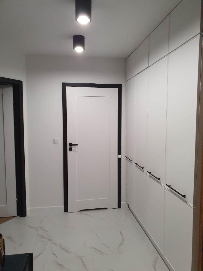 Apartament 3 Pokojowy Lub Pokoj W Mieszkaniu W Nowym Bloku Варшава Екстер'єр фото