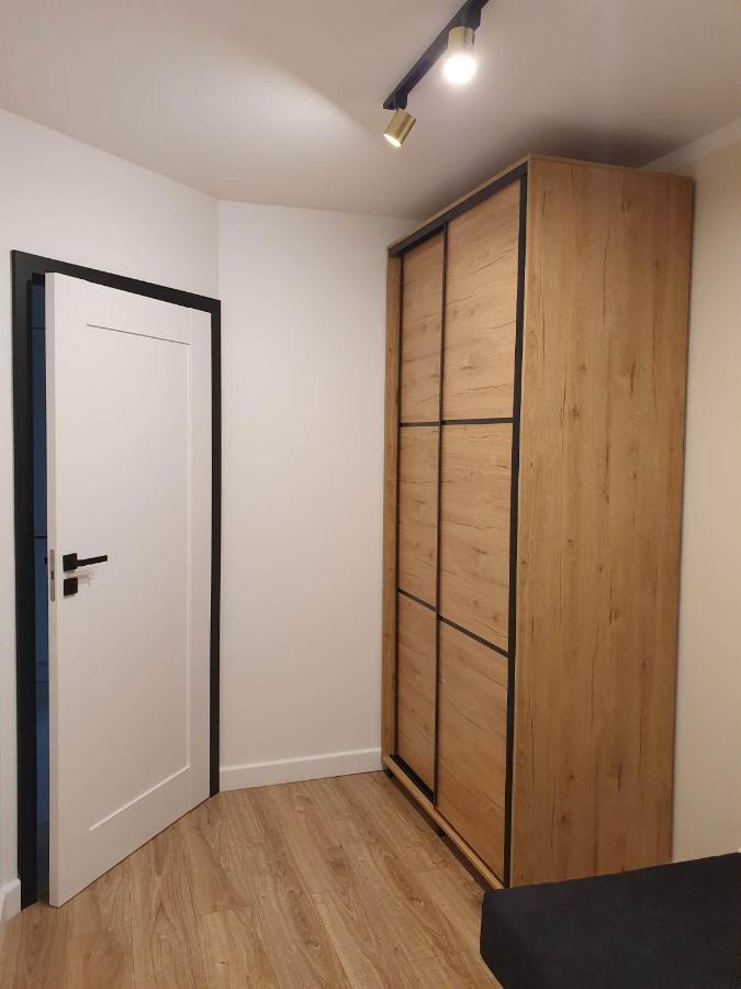 Apartament 3 Pokojowy Lub Pokoj W Mieszkaniu W Nowym Bloku Варшава Екстер'єр фото