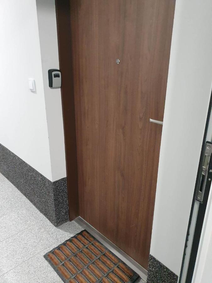 Apartament 3 Pokojowy Lub Pokoj W Mieszkaniu W Nowym Bloku Варшава Екстер'єр фото