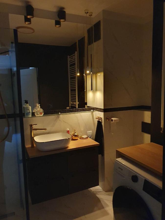 Apartament 3 Pokojowy Lub Pokoj W Mieszkaniu W Nowym Bloku Варшава Екстер'єр фото