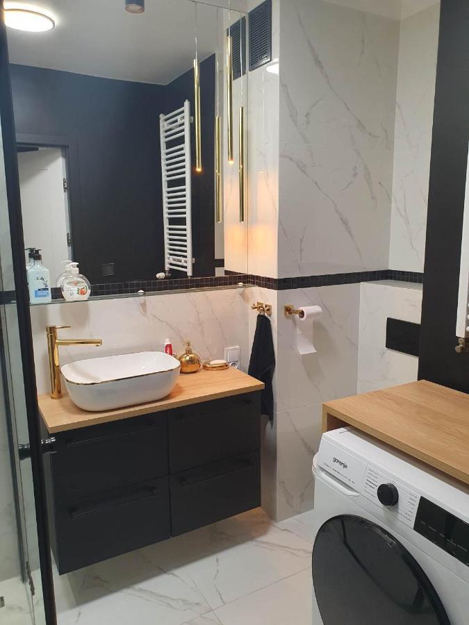 Apartament 3 Pokojowy Lub Pokoj W Mieszkaniu W Nowym Bloku Варшава Екстер'єр фото